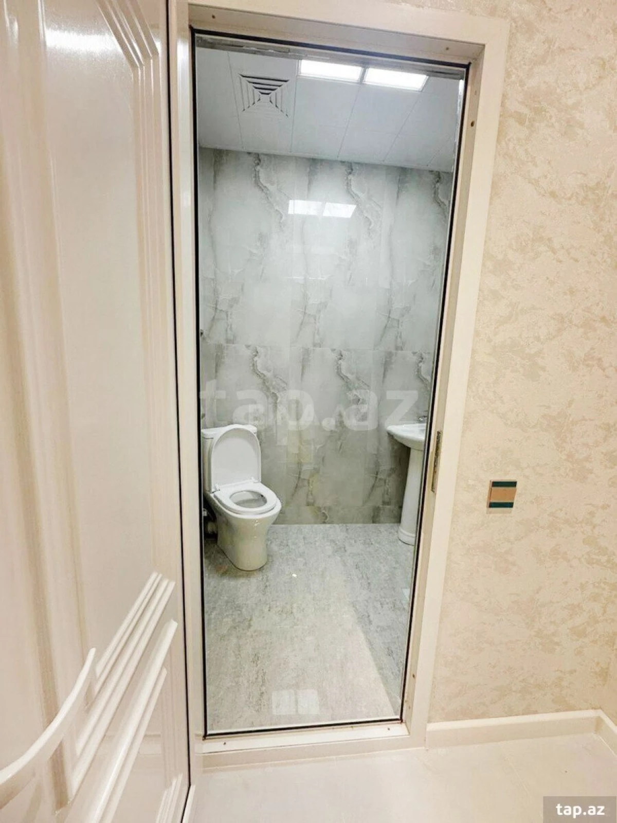 Satılır 2 otaqlı yeni tikili 55 m²