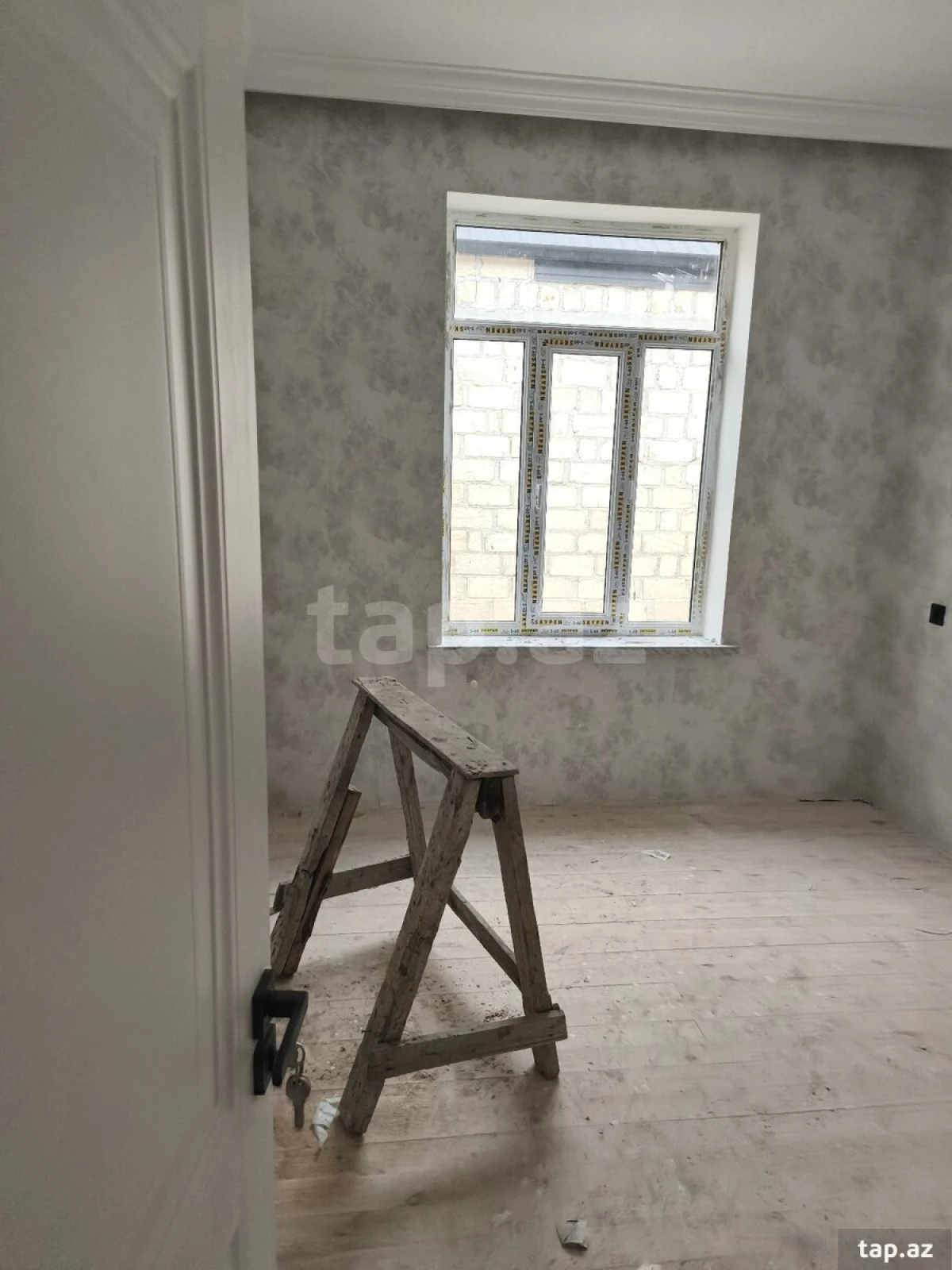 Satılır 4 otaqlı həyət evi