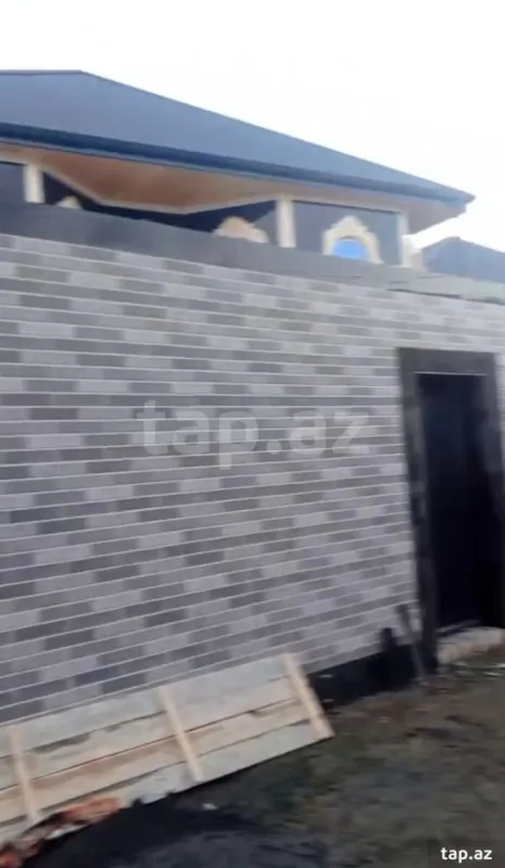 Satılır 4 otaqlı həyət evi