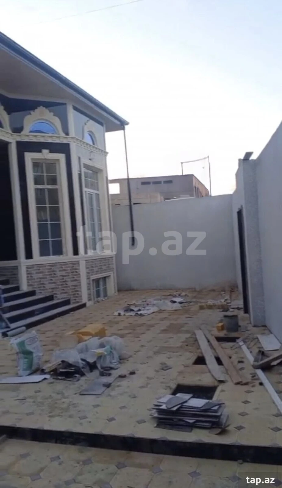 Satılır 4 otaqlı həyət evi