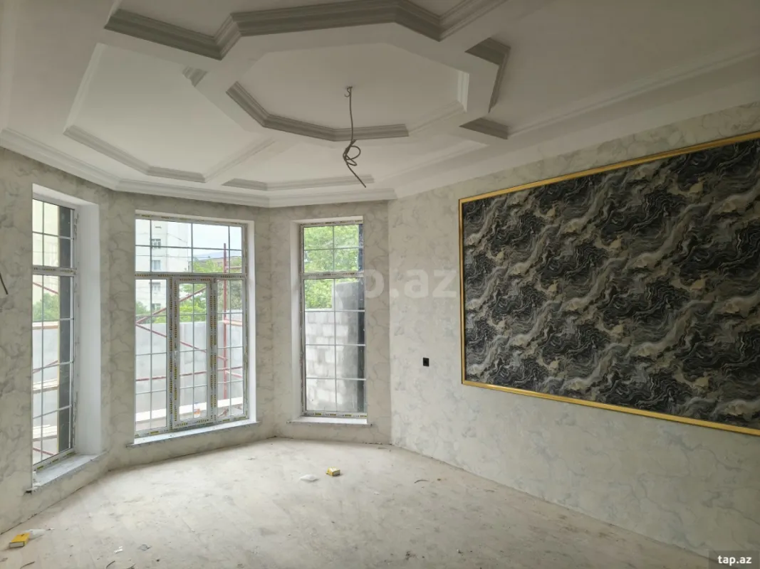 Satılır 4 otaqlı həyət evi