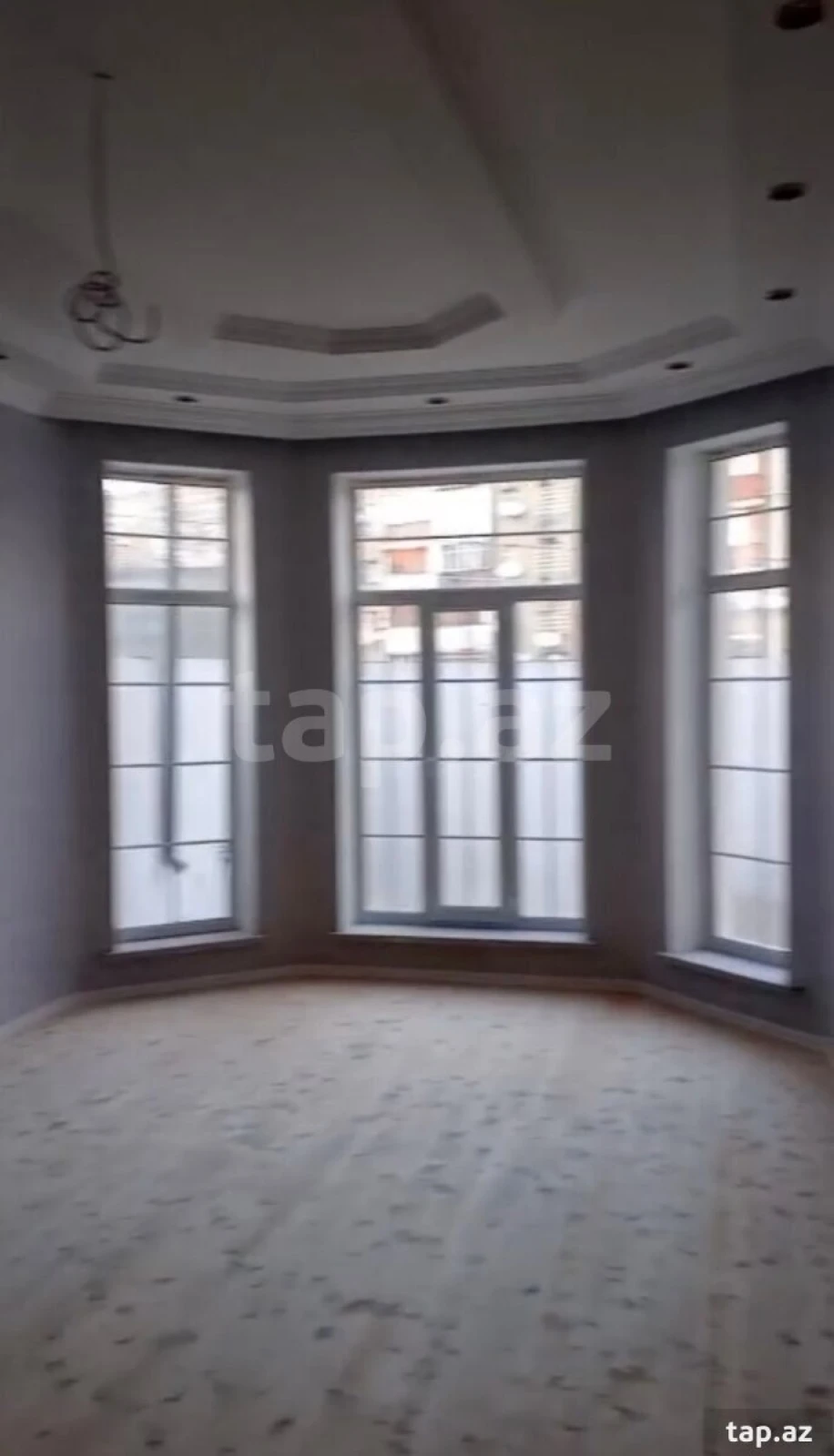 Satılır 4 otaqlı həyət evi