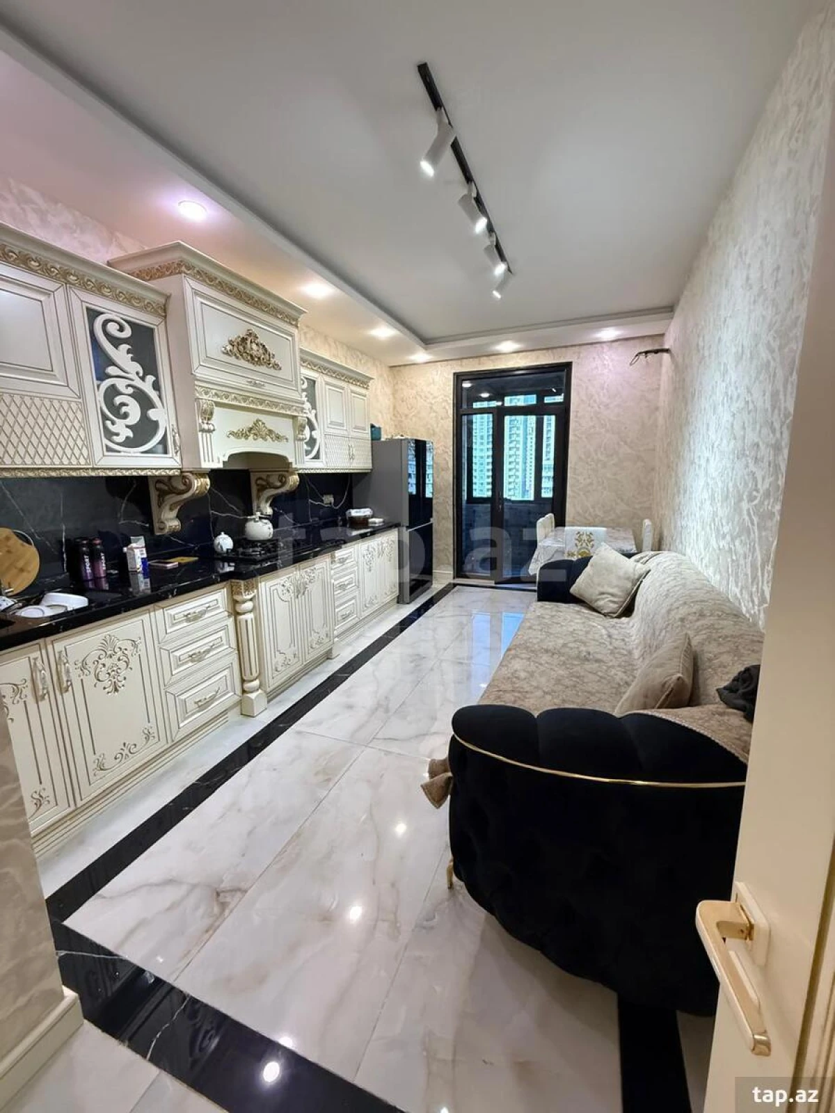 Satılır 2 otaqlı yeni tikili 94 m²