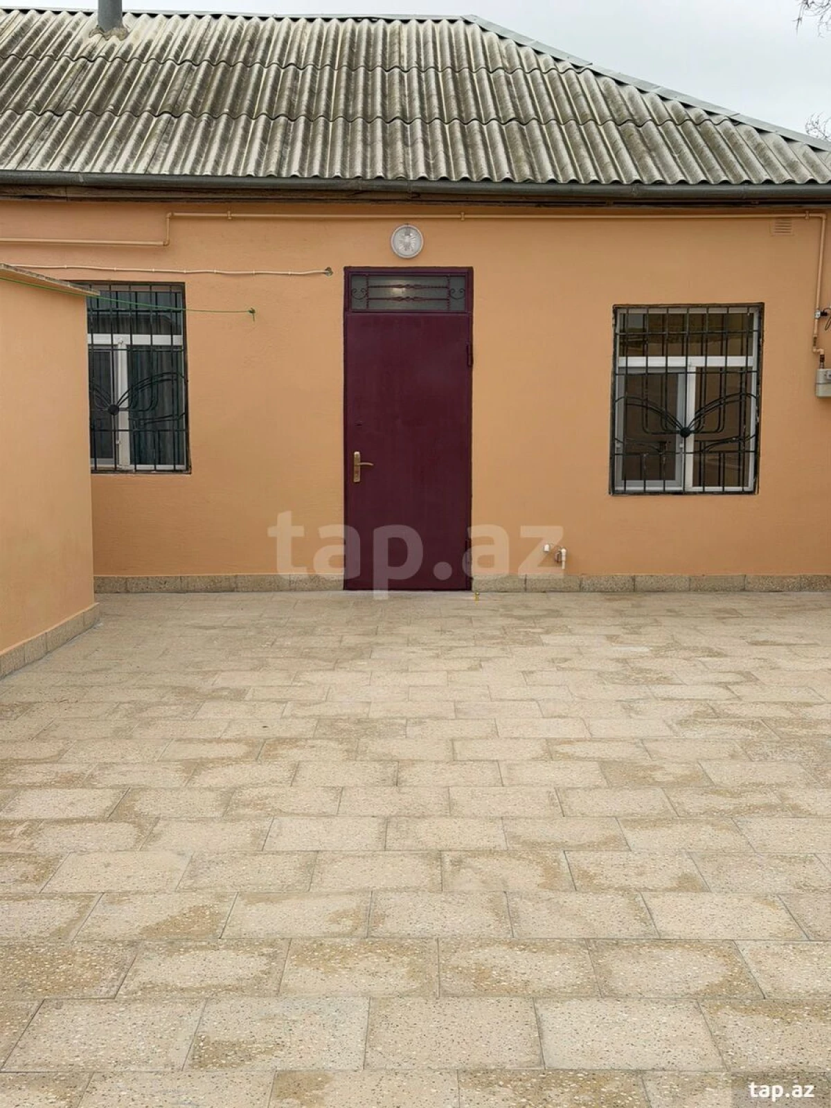 Kirayə verilir 3 otaqlı həyət evi