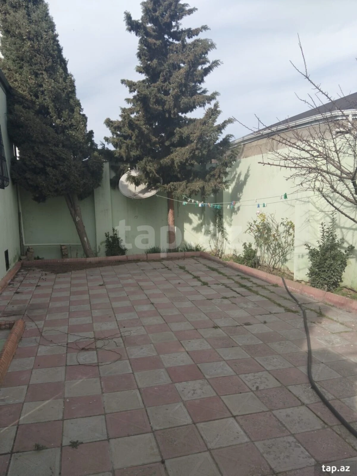 Satılır 3 otaqlı həyət evi