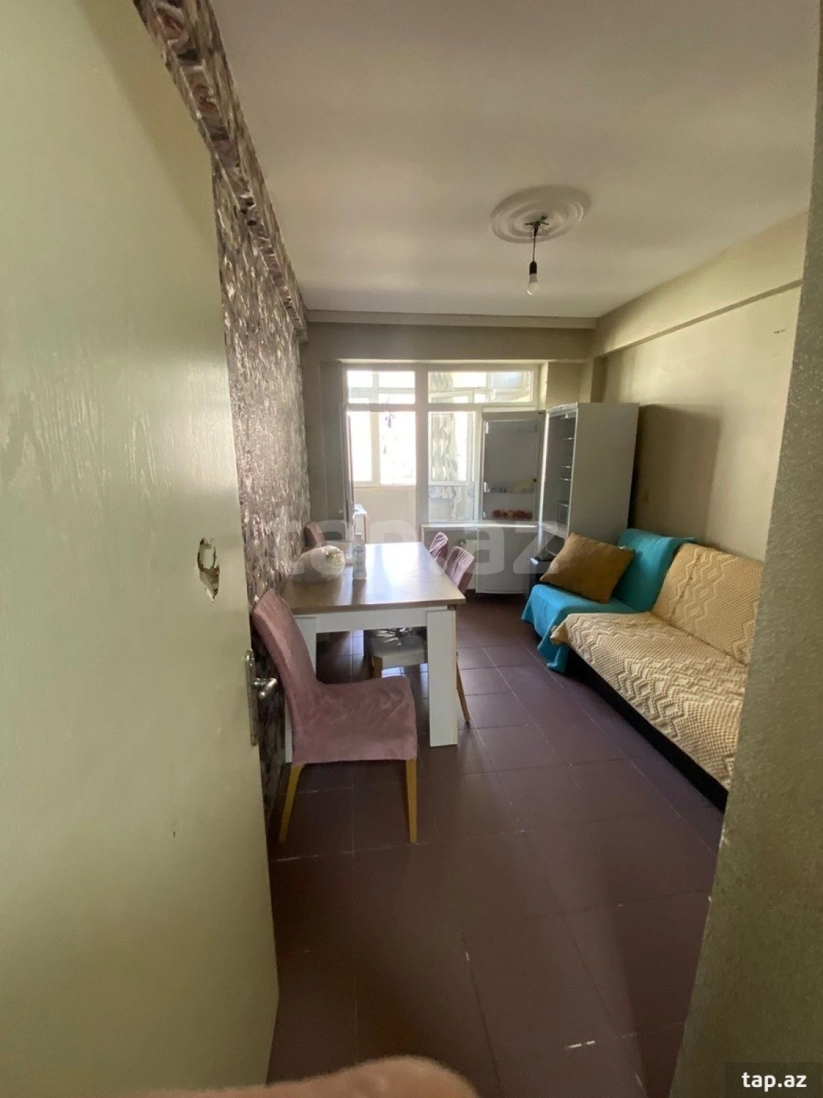 Kirayə verilir 2 otaqlı yeni tikili 50 m²