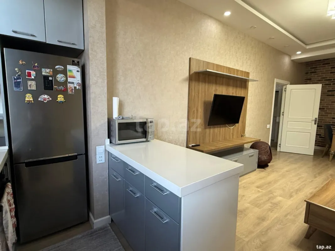 Kirayə verilir 3 otaqlı yeni tikili 95 m²