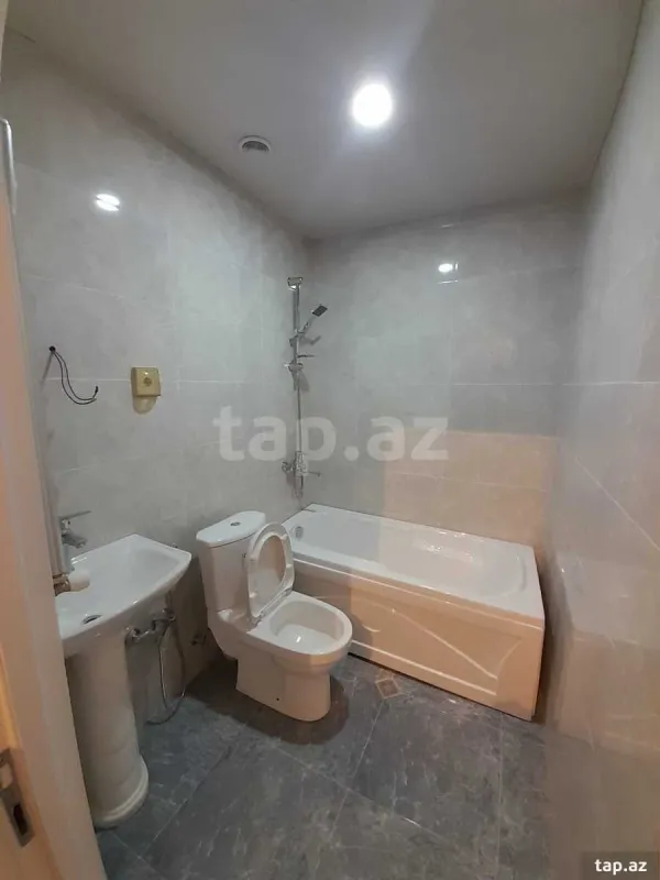 Kirayə verilir 2 otaqlı yeni tikili 58 m²