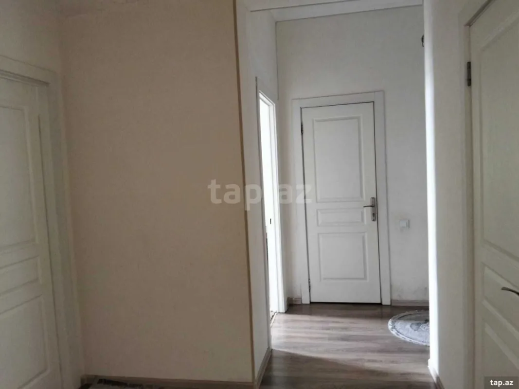 Satılır 3 otaqlı yeni tikili 70 m²