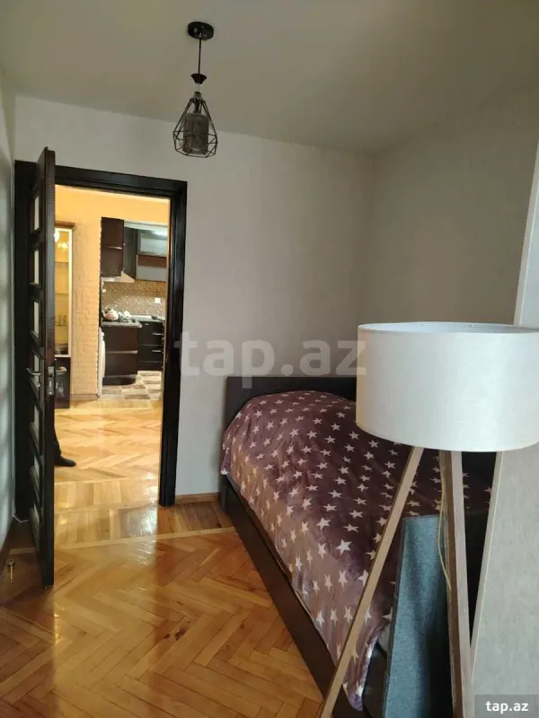 Kirayə verilir 2 otaqlı mənzil 68 m²