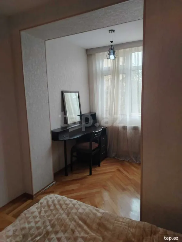 Kirayə verilir 2 otaqlı mənzil 68 m²