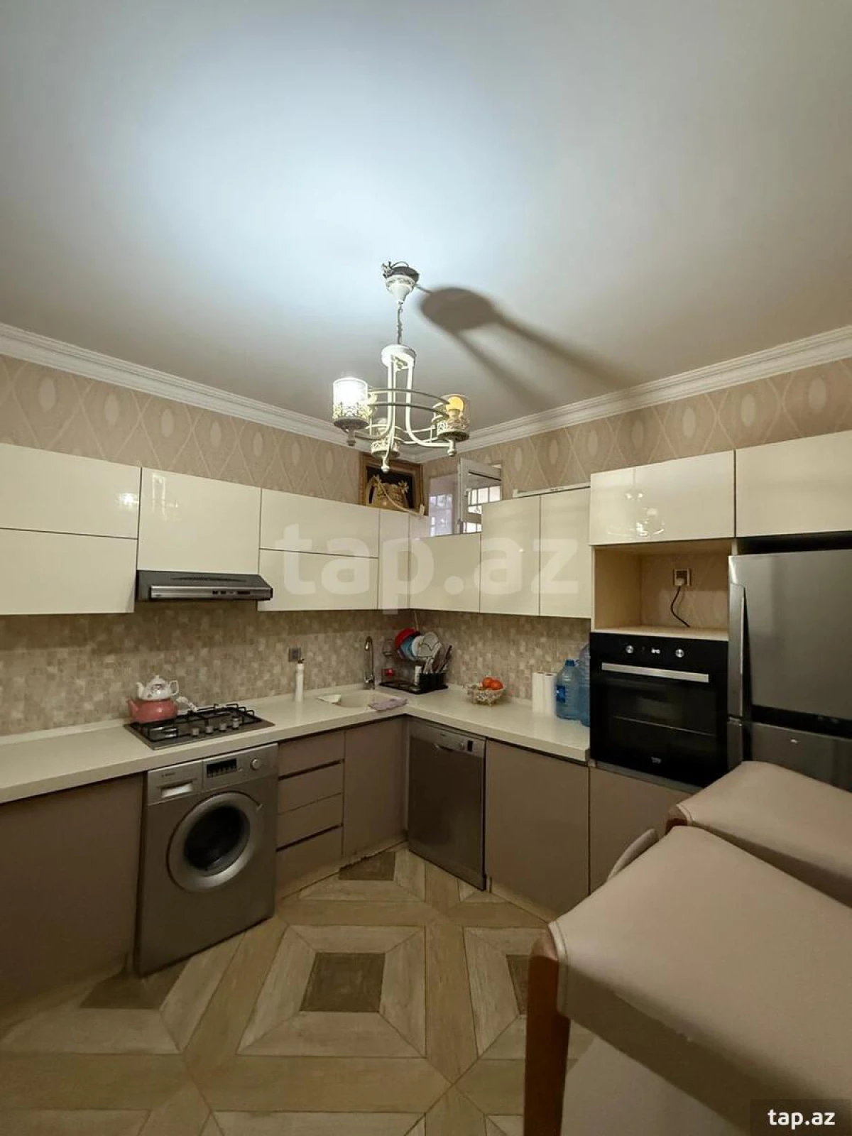 Satılır 6 otaqlı həyət evi