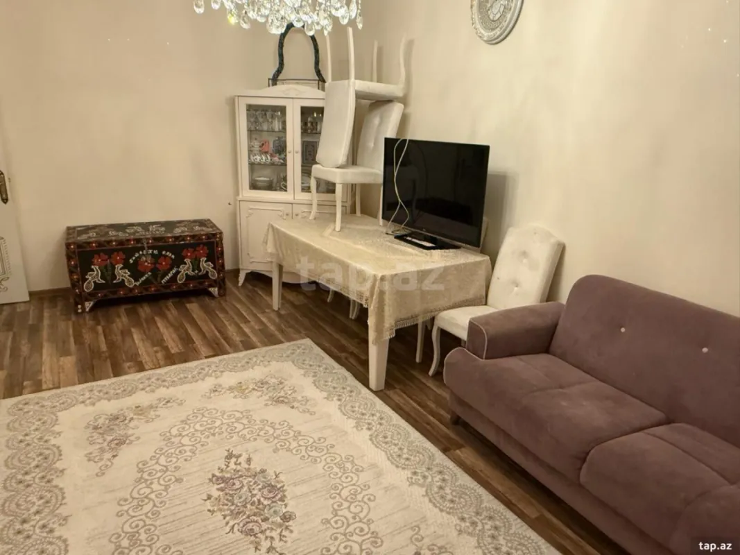 Satılır 6 otaqlı həyət evi