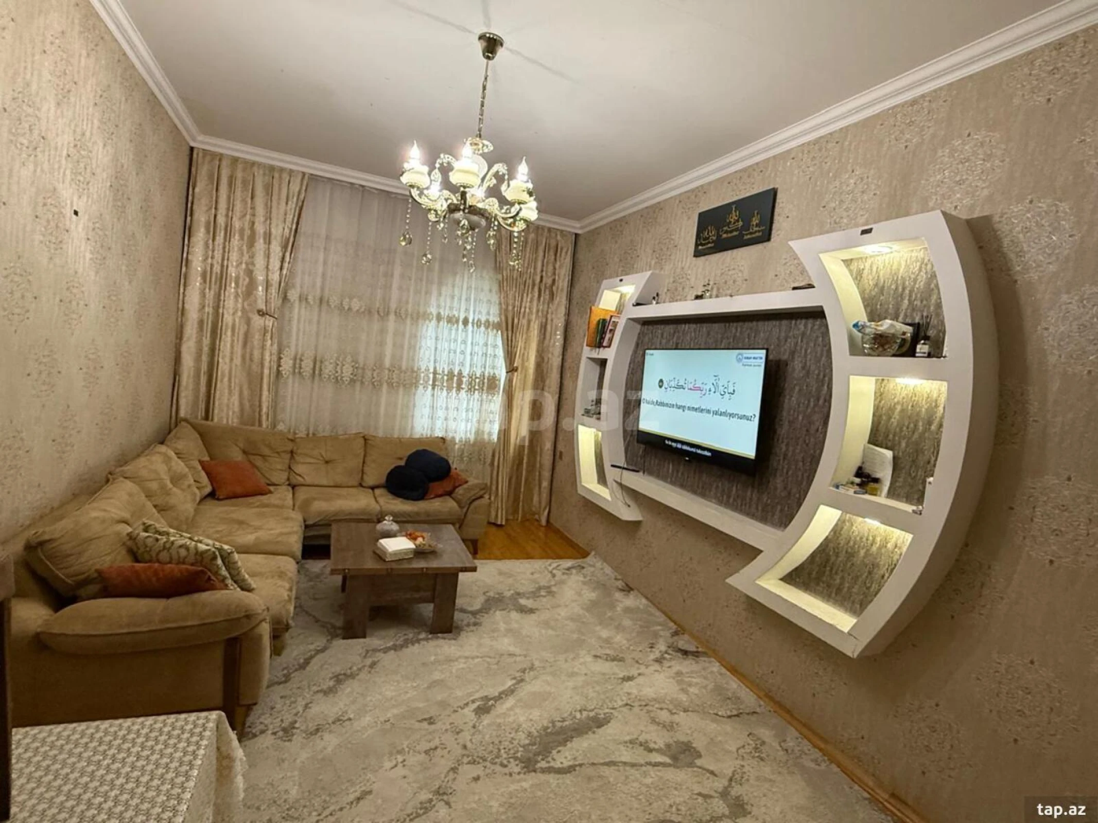 Satılır 6 otaqlı həyət evi