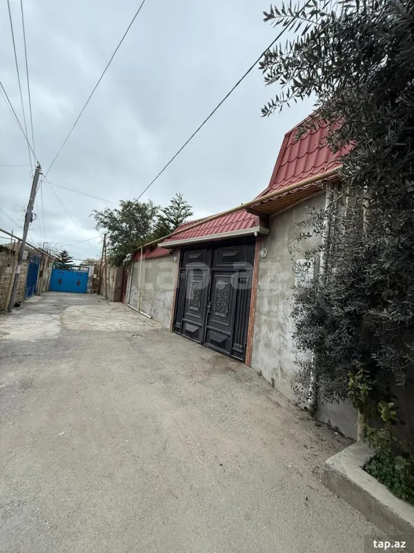 Satılır 6 otaqlı həyət evi