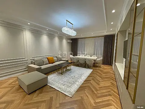 Kirayə verilir 3 otaqlı yeni tikili 160 m²