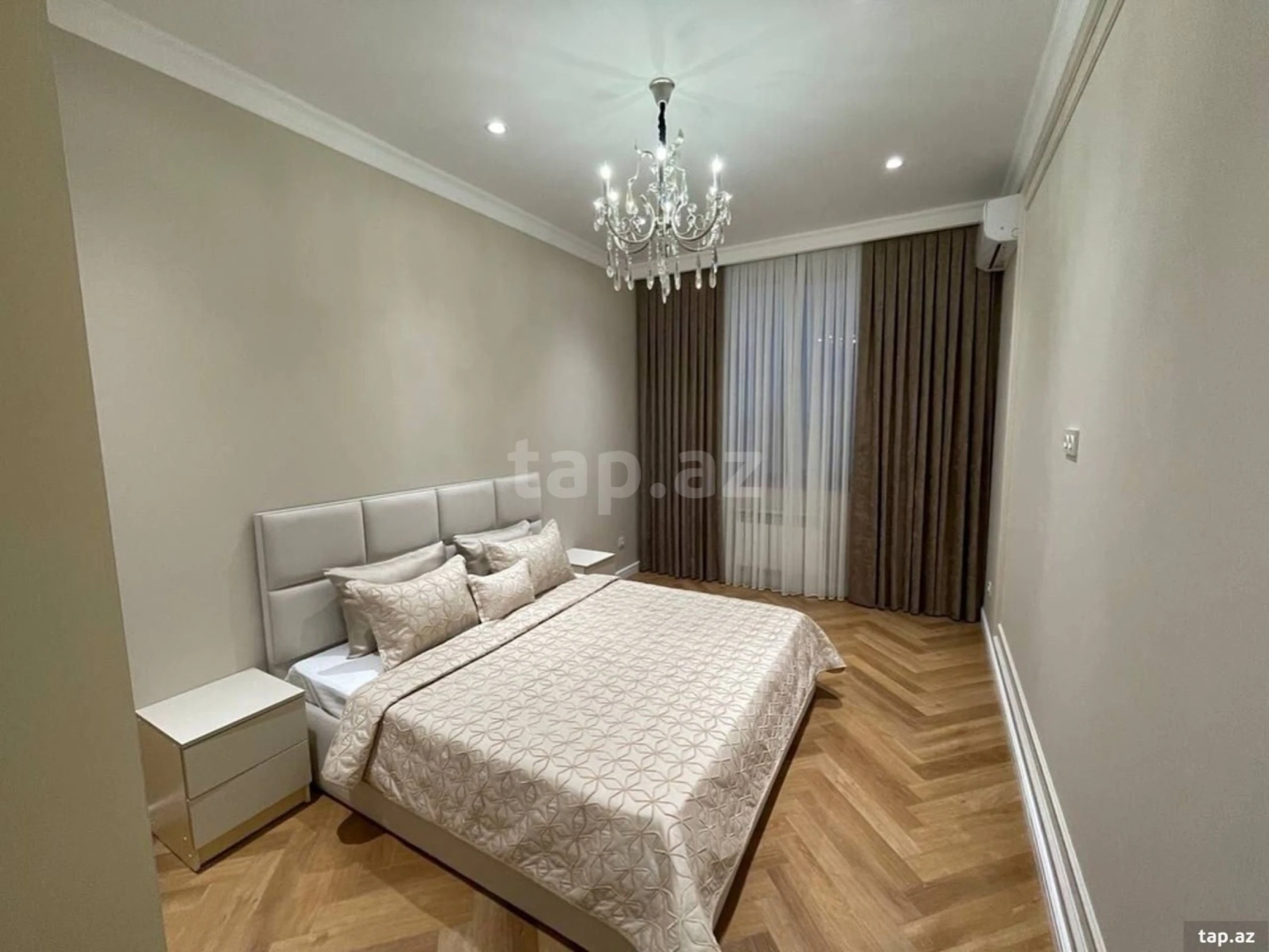 Kirayə verilir 3 otaqlı yeni tikili 160 m²