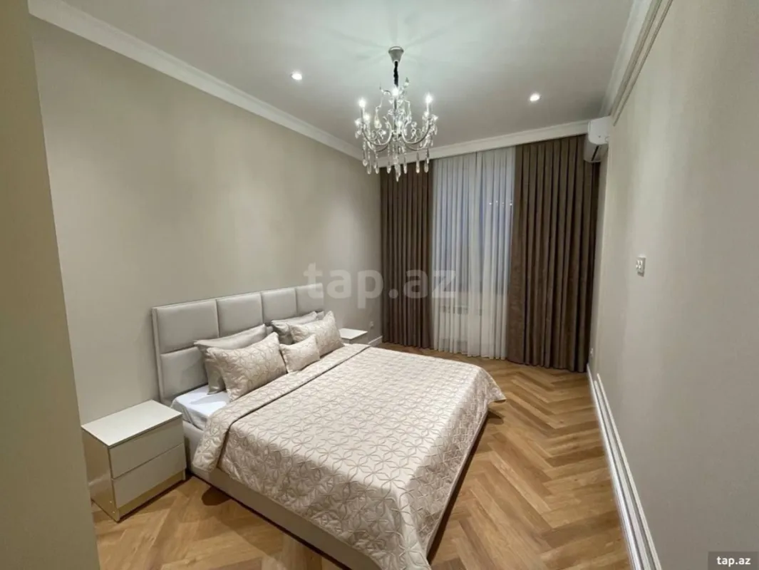 Kirayə verilir 3 otaqlı yeni tikili 160 m²