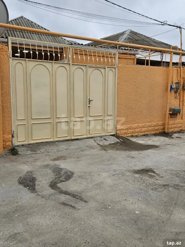 Satılır 4 otaqlı həyət evi