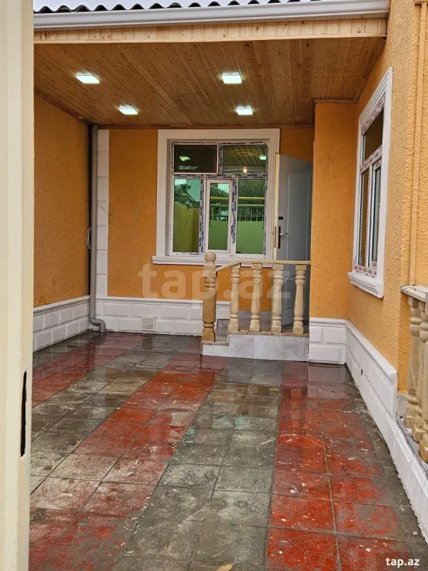 Satılır 4 otaqlı həyət evi