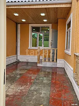 Satılır 4 otaqlı həyət evi
