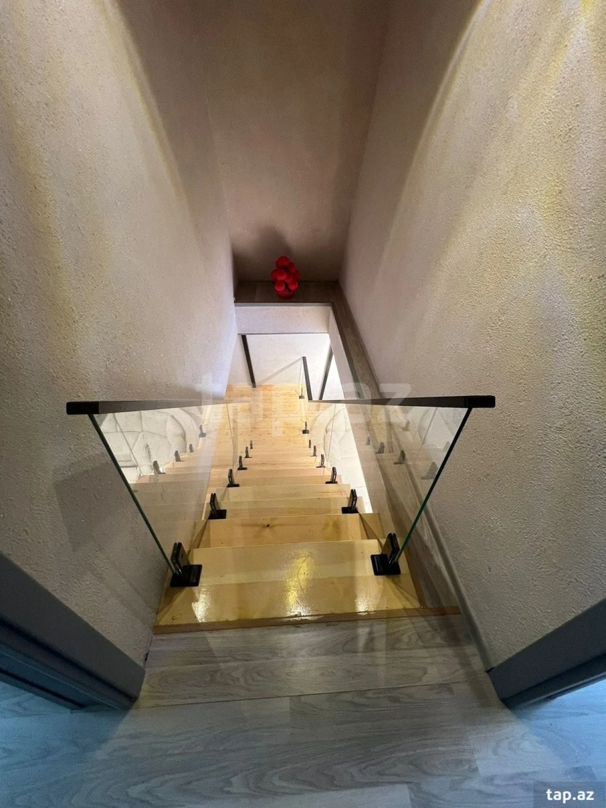 Kirayə verilir 4 otaqlı həyət evi