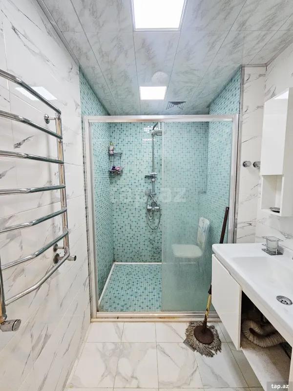 Satılır 2 otaqlı yeni tikili 60 m²