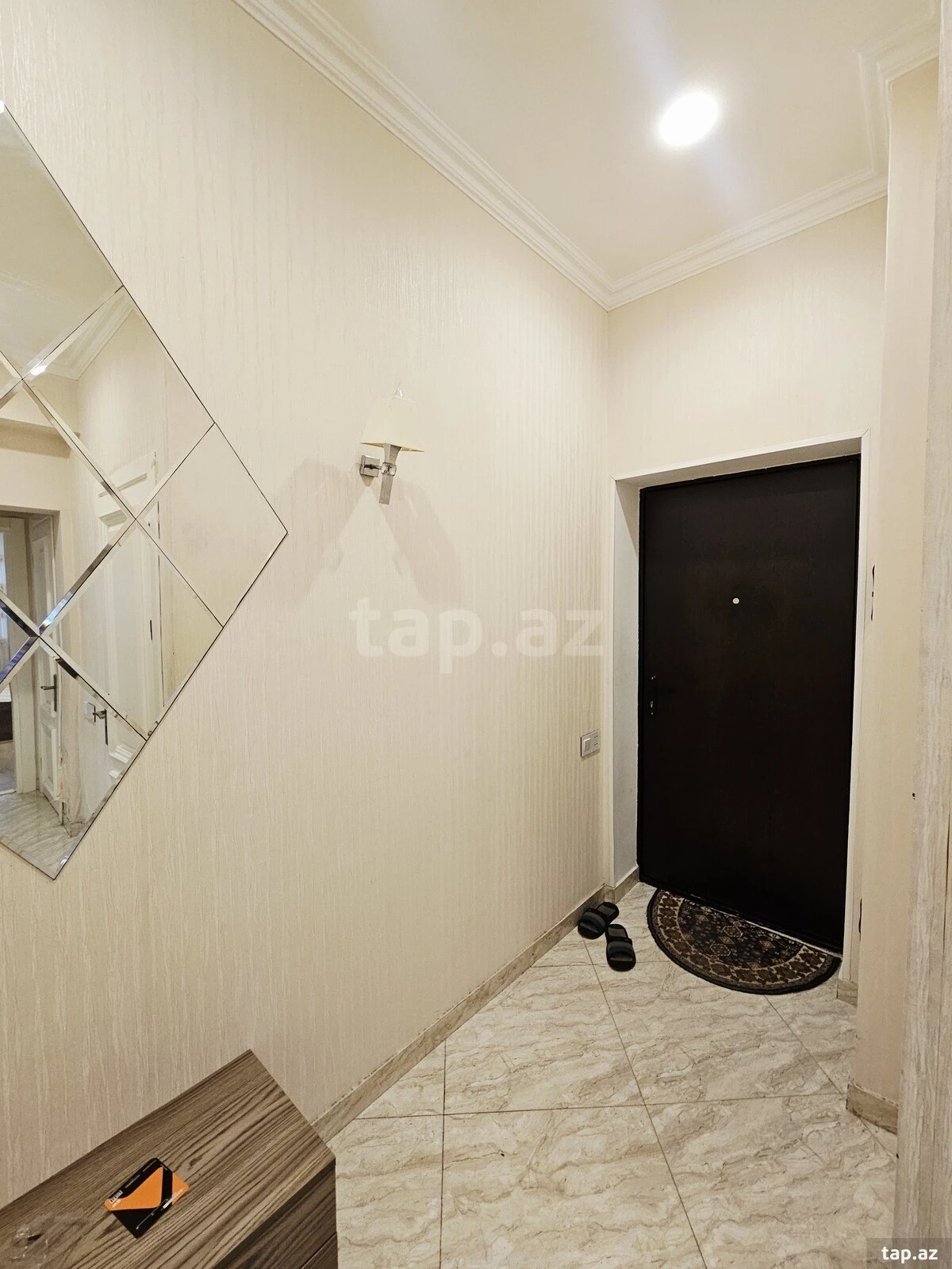 Satılır 2 otaqlı yeni tikili 60 m²