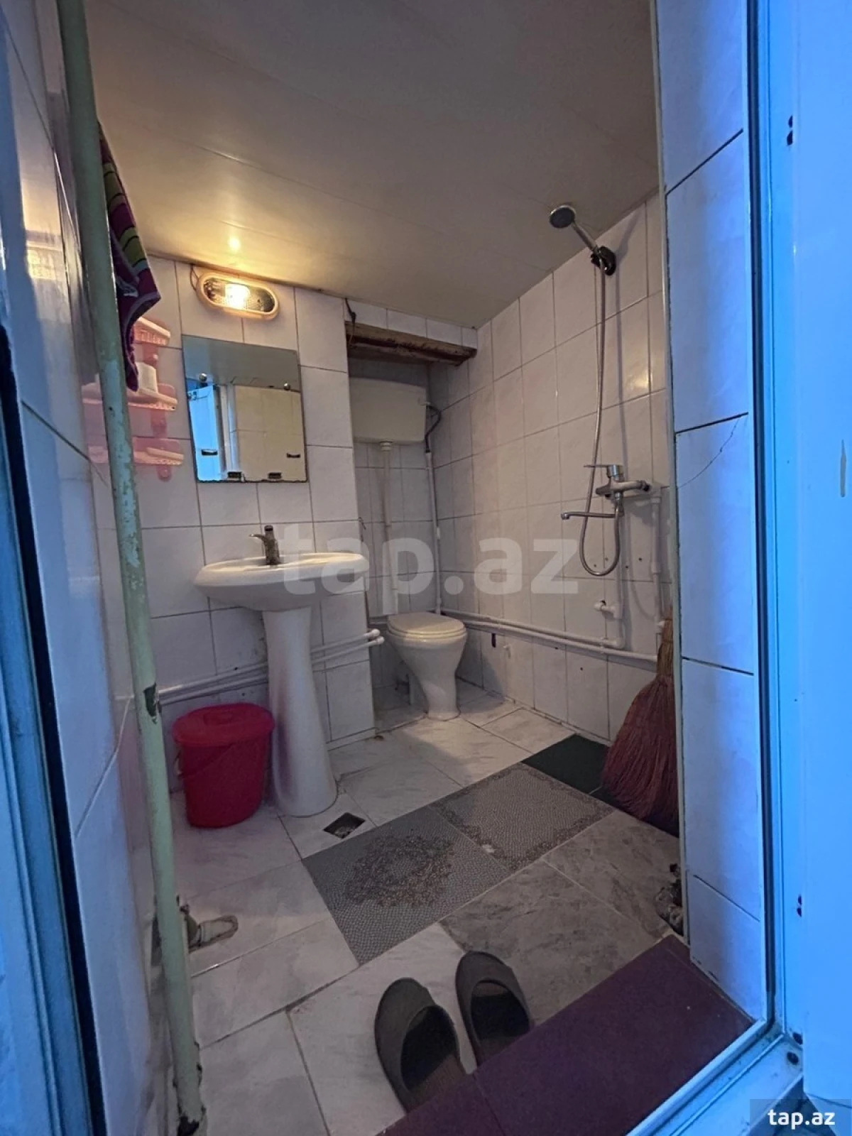 Kirayə verilir 3 otaqlı həyət evi