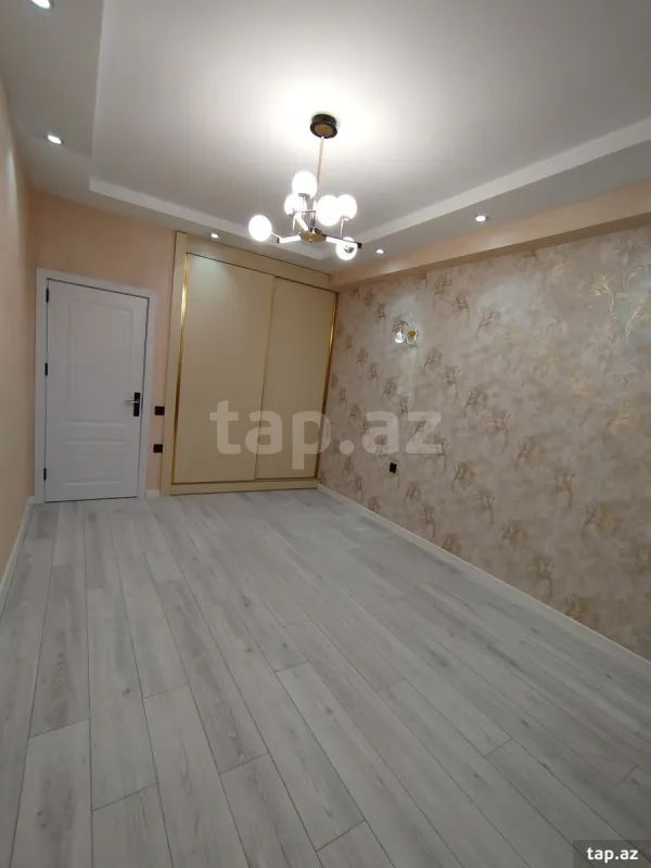 Satılır 3 otaqlı yeni tikili 90 m²