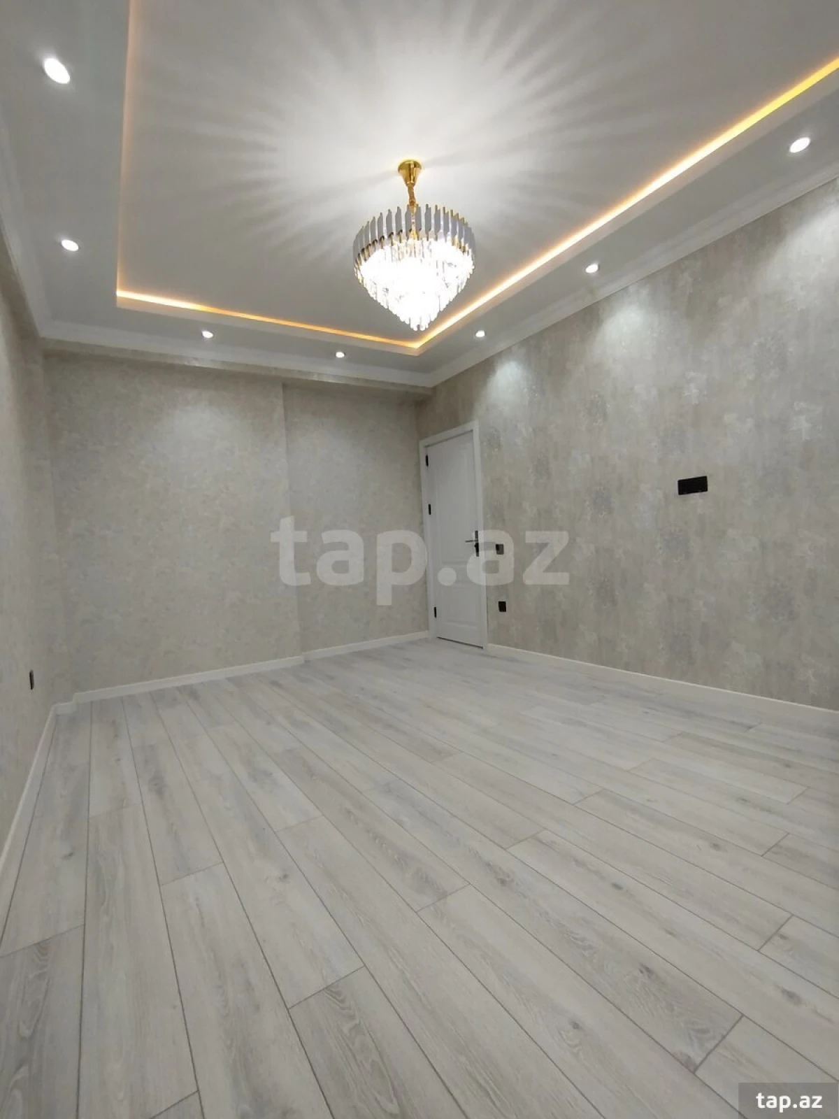 Satılır 3 otaqlı yeni tikili 90 m²