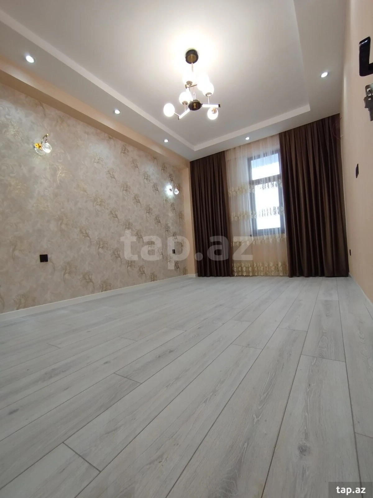 Satılır 3 otaqlı yeni tikili 90 m²
