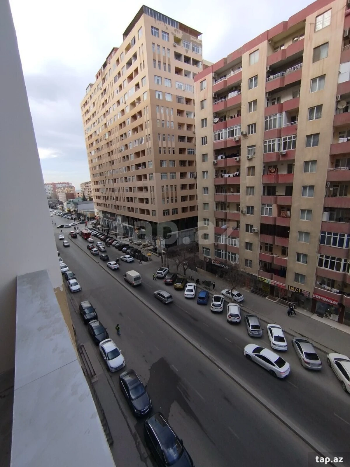 Satılır 3 otaqlı yeni tikili 90 m²