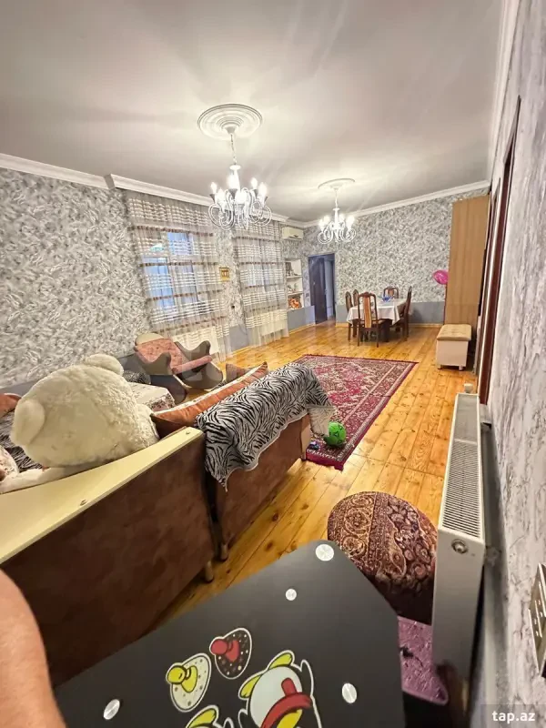 Satılır 5 otaqlı həyət evi 330 m²