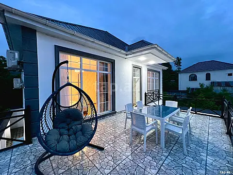 Satılır 8 otaqlı həyət evi