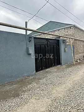 Satılır 3 otaqlı həyət evi 250 m²