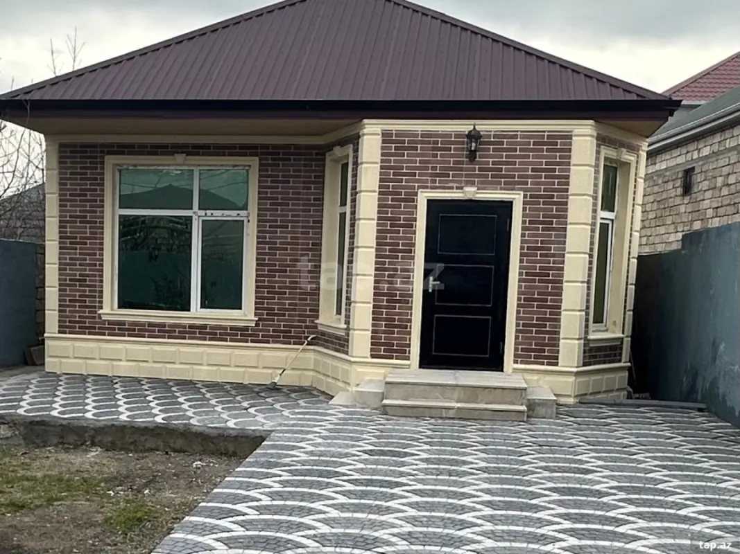 Satılır 3 otaqlı həyət evi 250 m²