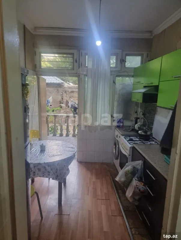 Kirayə verilir 3 otaqlı mənzil 200 m²
