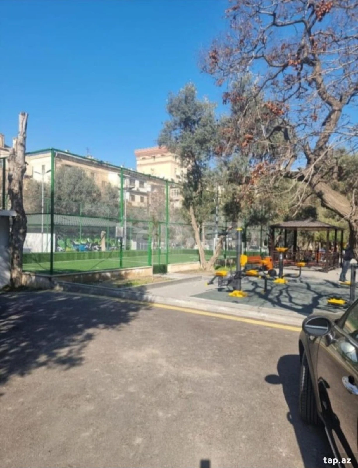 Kirayə verilir 3 otaqlı mənzil 200 m²