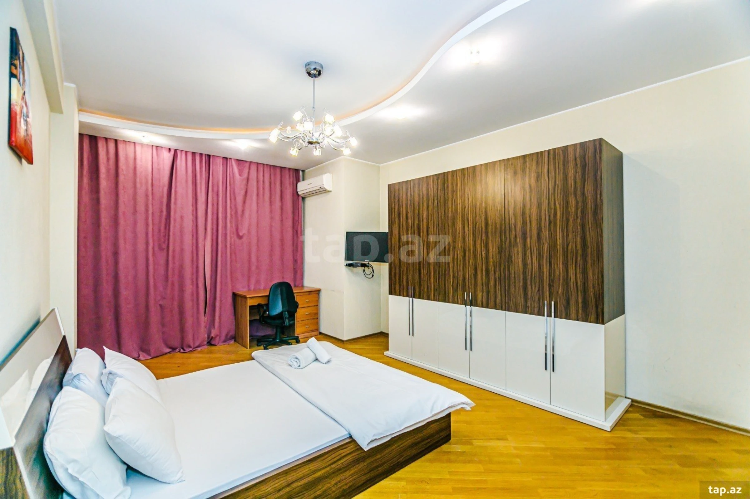 Kirayə verilir 4 otaqlı yeni tikili 200 m²