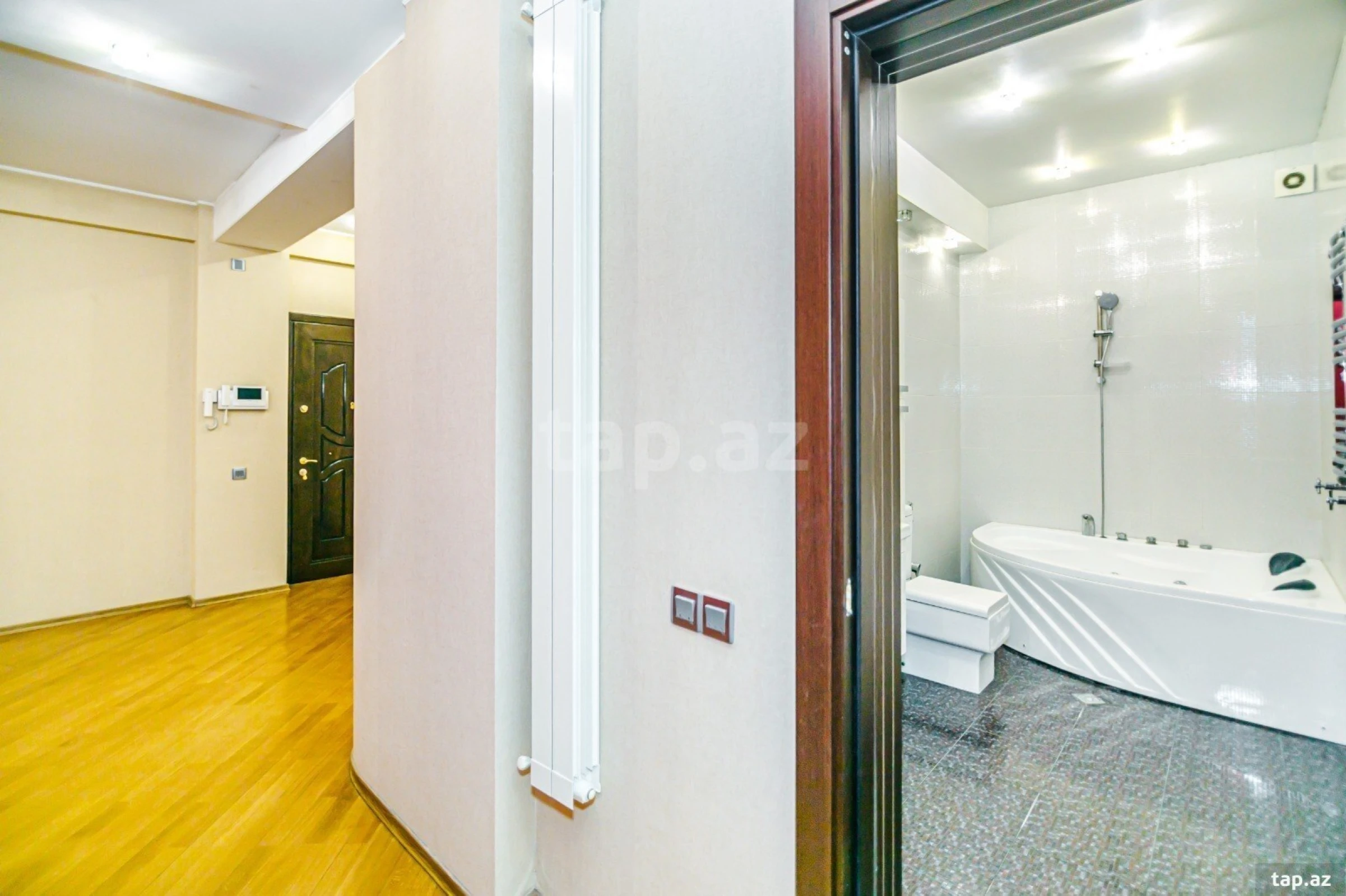 Kirayə verilir 4 otaqlı yeni tikili 200 m²