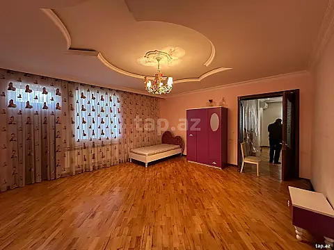 Kirayə verilir 6 otaqlı həyət evi