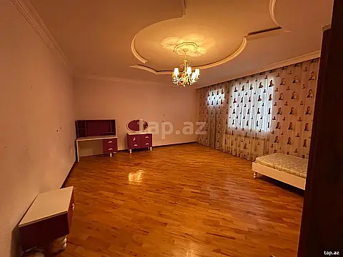 Kirayə verilir 6 otaqlı həyət evi