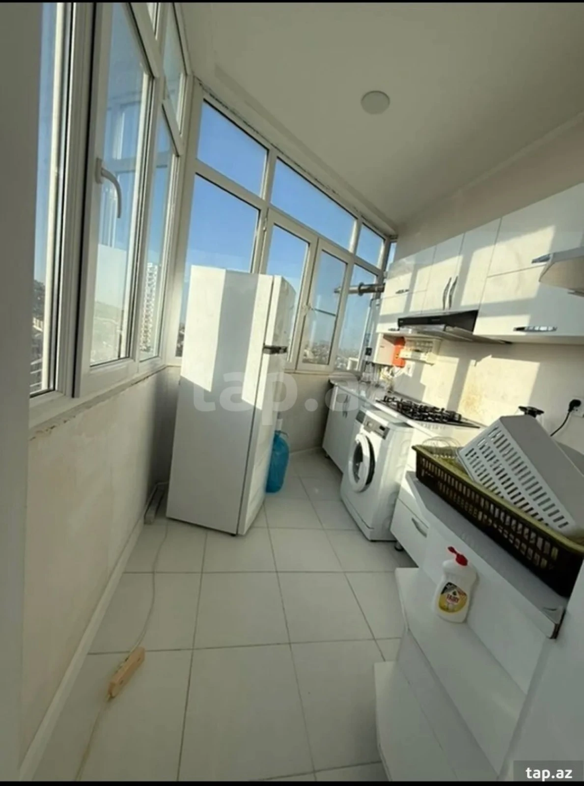 Kirayə verilir 3 otaqlı yeni tikili 68 m²