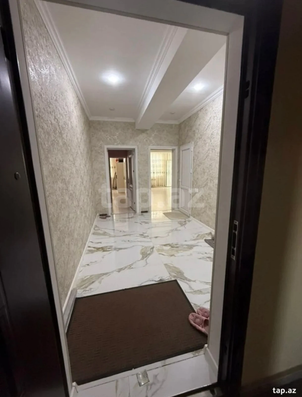 Kirayə verilir 3 otaqlı yeni tikili 68 m²