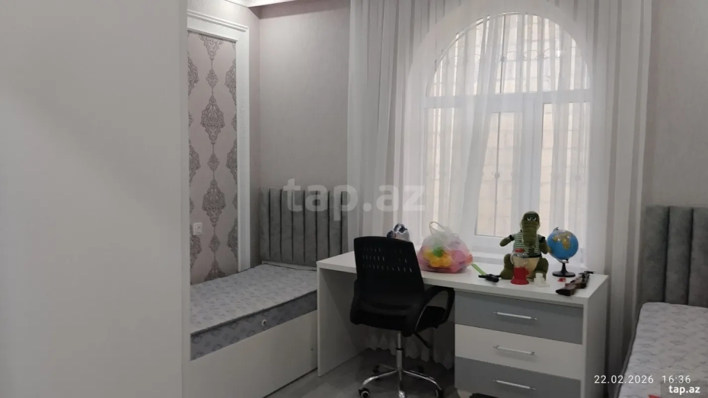 Satılır 4 otaqlı həyət evi