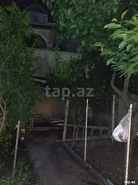 Satılır 6 otaqlı həyət evi