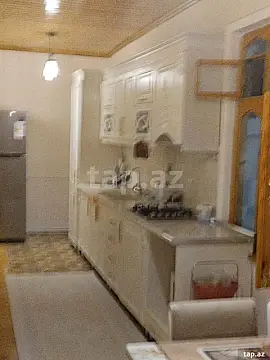 Satılır 6 otaqlı həyət evi