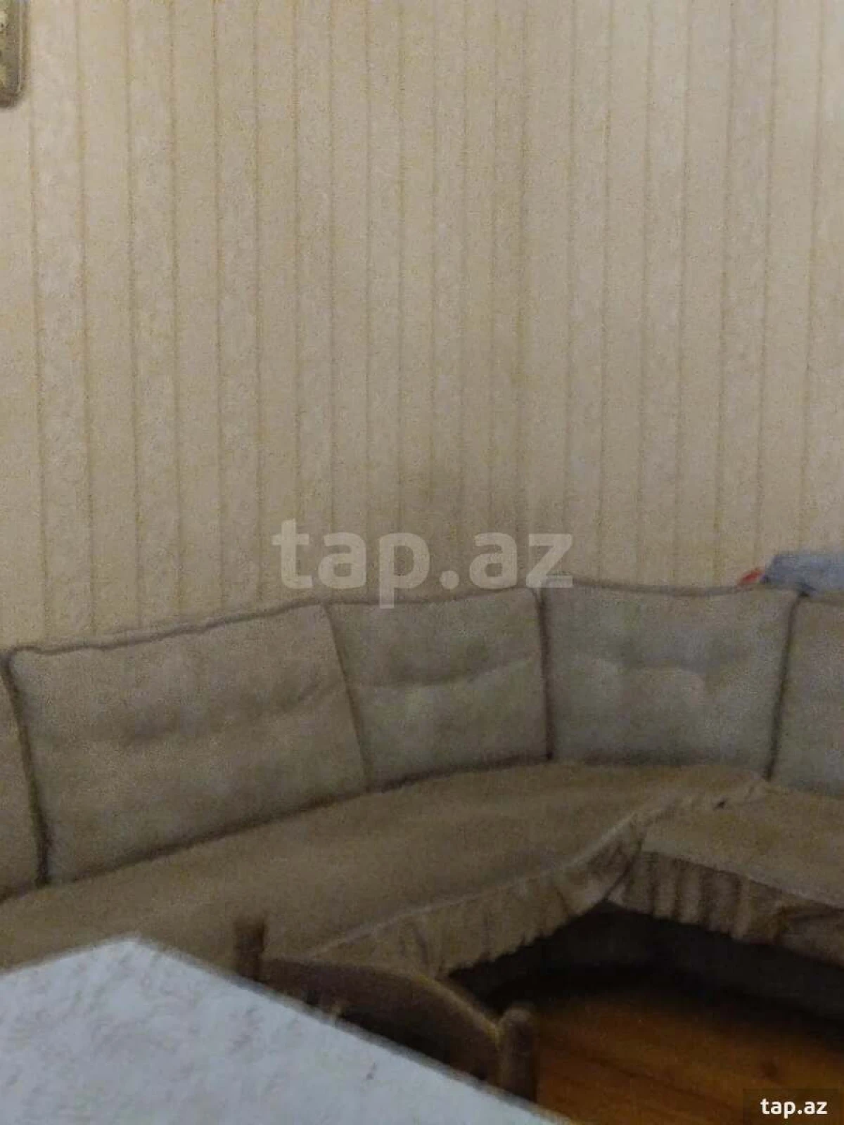 Satılır 6 otaqlı həyət evi