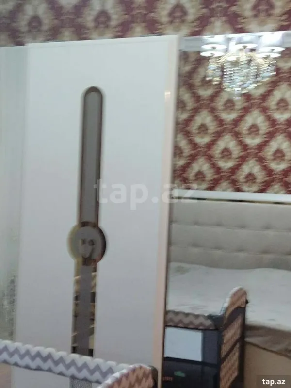 Satılır 6 otaqlı həyət evi